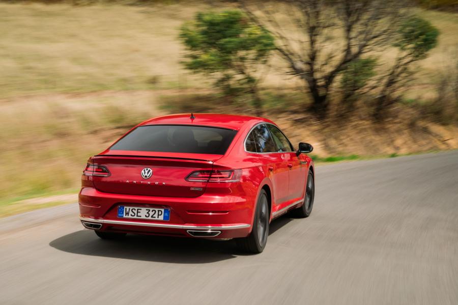  Volkswagen Arteon 4Motion R-Line 2017 года  (AU) (фото 17 из 40)